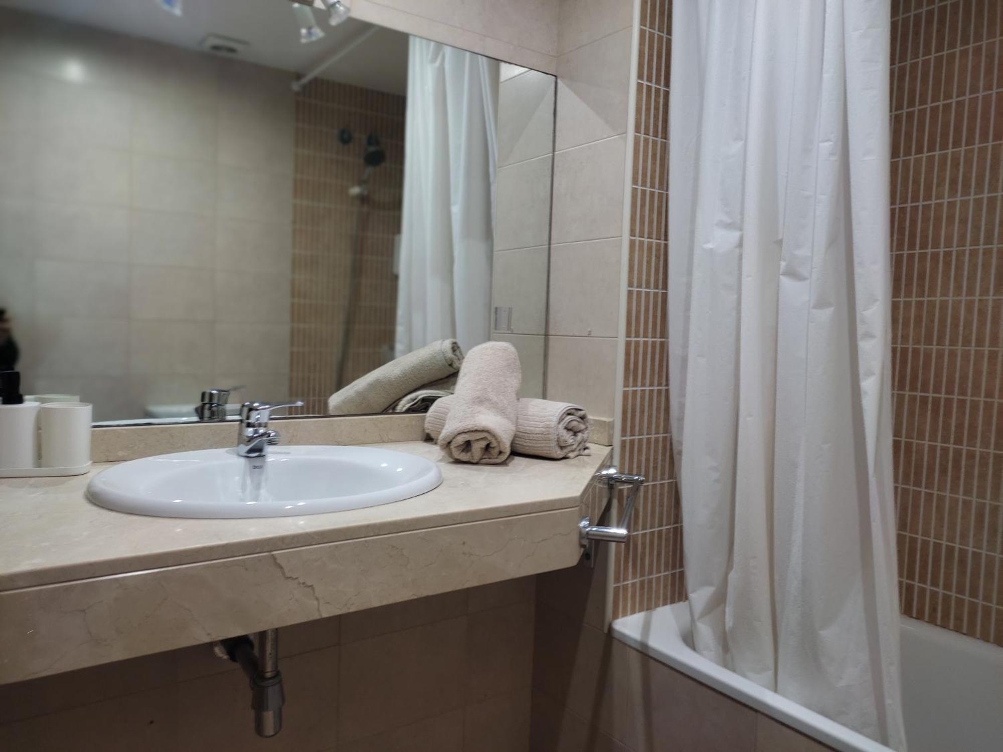 Ap4Us B1 - Apartment For Us - Sightseeing & Beach Near To Barcelona Badalona Zewnętrze zdjęcie